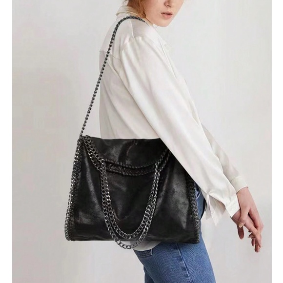 016 Luxe Soft Vegan Leather Chain Shoulder Tote Bag - Picture 3 of 7